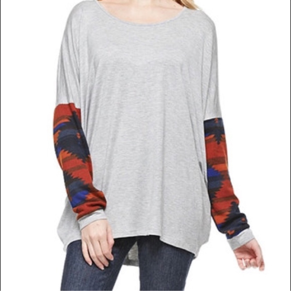 Boutique Women’s Gray Tribal sleeve tunic Oversized Long Sleeve Top Small